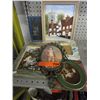 Image 1 : Assorted picture frames