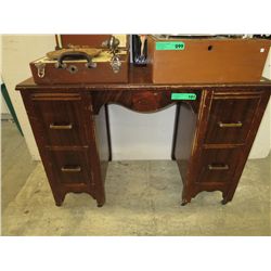 Vintage vanity table