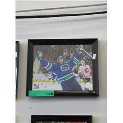 Autographed hockey photo "Ryan Kesler"