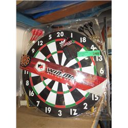 Dart game - board and darts