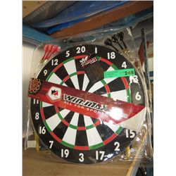 Dart game - board and darts