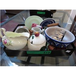 Box of china and porcelain decorative items