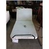 Image 1 : Adjustable XL twin box spring with control