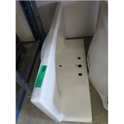 Porcelain vanity top with integrated sink