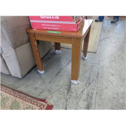 End table - NEW - 17" x 17" x 17"