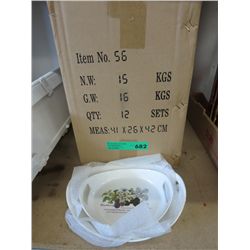 Case of porcelain trays blackberry motif