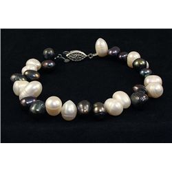 114.43CTW 7" BLACK-WHITE FRESHWATER PEARL BRACELET