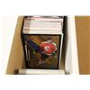Image 6 : BINDER OF MOSTLY UPPER DECK 90'S-2000'S NHL HOCKEY CARDS AND PARTIAL 1600 COUNT BOX OF INSERT