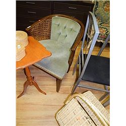RATTAN & WOOD ARM CHAIR