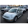 Image 1 : 2004 VOLKSWAGEN BEETLE 2 DR, GREY, VIN# 3VWCK21C34M407158,
