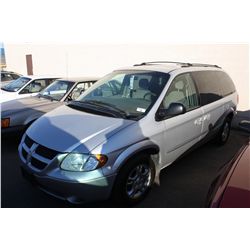 2002 DODGE GRAND CARAVAN, PASSANGER VAN, GREY, VIN# 2B4GP44R82R725751