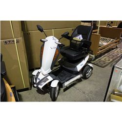 FREEDOM MOBILITY VITA S12-T, 4 WHEEL ELECTRIC MOBILITY SCOOTER WHITE