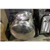 Image 1 : LARGE STAINLESS STEEL PRESSURIZED HOLDING TANK WITH LID