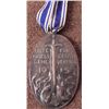 Image 3 : RARE GERMAN 1915 WAR HELP MEDAL ON MOTHERS CROSS RIBBON