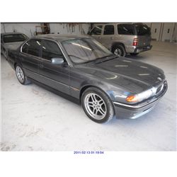 2000 - BMW 740I