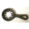 Image 2 : Cast Iron Skillet Style Hand Corn Sheller