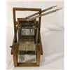 Image 4 : Early Vintage Rug Weaving Loom