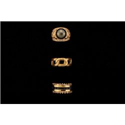 RING:  [1] 14KYG ring set with 26 rd dia.s, TWA 1.52 cts., J, SI2-I1, and 10 square cut blue sapphir