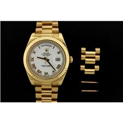 ROLEX: Mens 18ky Rolex O.P. Day-Date II wristwatch; 41.5mm case; fluted bezel; white dial w/ gold Ro