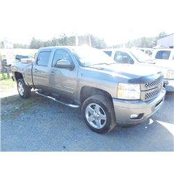 2013 CHEVROLET 2500HD Z71 4X4 CREW CAB PICKUP, S/N 1GC1KXCG8DF129817, 6.0L V8 GAS, A/T, LEATHER, CLO