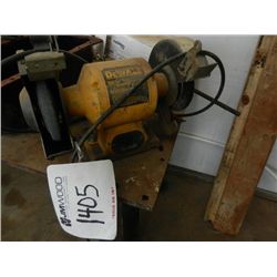 1 DEWALT DW758 BENCH GRINDER