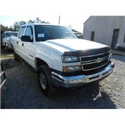 2007 CHEVROLET 2500HD 4X4 CREW CAB PICKUP, S/N 1GCHK23U17F199672, 6.0L V8 GAS, A/T, ODOMETER READING