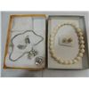Image 1 : LOT 2 SET: VINTAGE LADYS JEWELRY: RHINESTONE