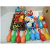 Image 2 : LARGE ASSORTMENT VINTAGE PLASTIC TOYS:  FIGURES