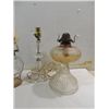 Image 3 : LOT 5 ASSORTED VINTAGE COLLECTIBLES: 2 KEROSENE