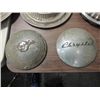 Image 2 : LOT 5 VINTAGE 1930S TO 60S CHRYSLER HUBCAPS