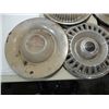 Image 2 : LOT 9 VINTAGE 1950S TO 70S PONTIAC HUBCAPS
