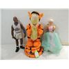 Image 1 : LOT 3 COLLECTIBLE DOLLS: 1976 BARBIE DOLL, TIGGER,