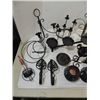 Image 2 : LOT 19 VINTAGE WROUGHT IRON CANDLE HOLDERS,