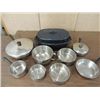 Image 1 : LOT 9 STAINLESS STEEL KITCHEN COOK WARE: (2) FRY