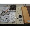 Image 1 : LOT 14 VINTAGE KITCHEN ITEMS: 1930S TOWEL RACKS &