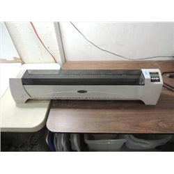 39"L LASKO DIGITAL CONTROL FLOOR SPACE HEATER