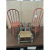 Image 1 : LOT 3 PRIMITIVE CHAIRS: 2 HOOP BACK (BENT WOOD) &