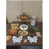 Image 1 : LOT 13 ASSORTED DECORATIVE ITEMS: CANDLE HOLDER,