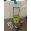Image 1 : LOT 15 MID CENTURY MODERN COLLECTIBLES: METAL WIRE