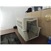 Image 2 : 27X39 DMC FORMED PLASTIC LARGE DOG KENNEL