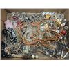 Image 1 : LARGE LOT VINTAGE COSTUME JEWELRY ALL NECKLACES