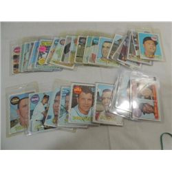 LOT 29 1969 TOPPS BASEBALL PLAYER CARDS