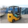 Image 3 : 2008 KOMAT'SU 20 3 STAGE 4000LBS MODEL FG20ST-16 PROPANE FORKLIFT