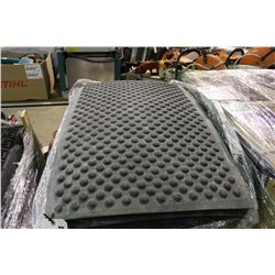 10 GREY 2'10" X 1'11" ANTI-STRESS MATS