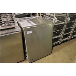 HOSHIZAKI STAINLESS STEEL INDUSTRIAL ICE MAKER