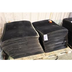 LOT OF 10 2'8  X 3'3  BLACK RUBER FLOOR MATS