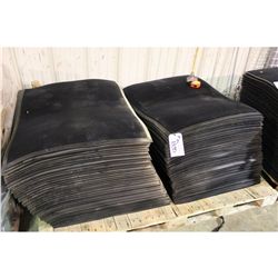 LOT OF 10 2'8  X 3'3  BLACK RUBER FLOOR MATS