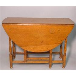 ENGLISH GATE LEG TABLE