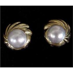 14K YELLOW GOLD MABE PEARL EARRINGS