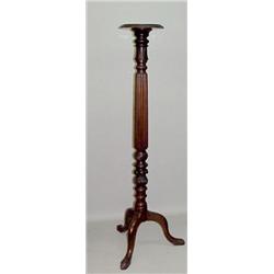 CHIPPENDALE STYLE CARVED WOODEN PEDESTAL